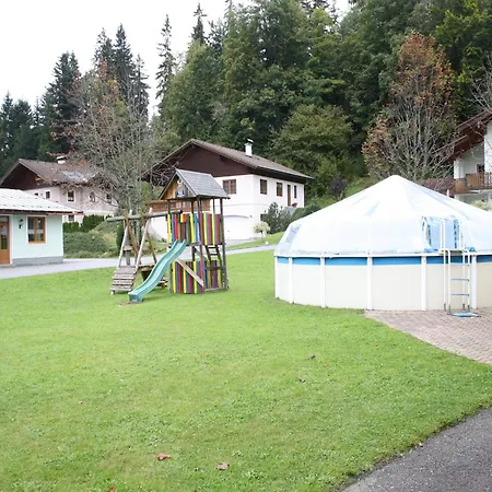 Apartment Picturesque With Outdoor Pool, Cleaning Included
