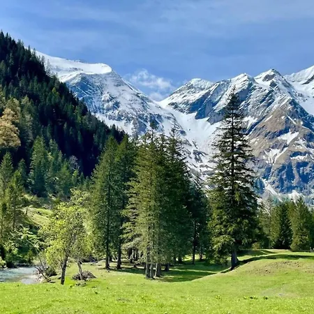 In Near Slopes, Cleaning Included דירה *